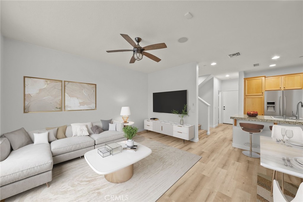 1690 Heywood C Property Photo 3