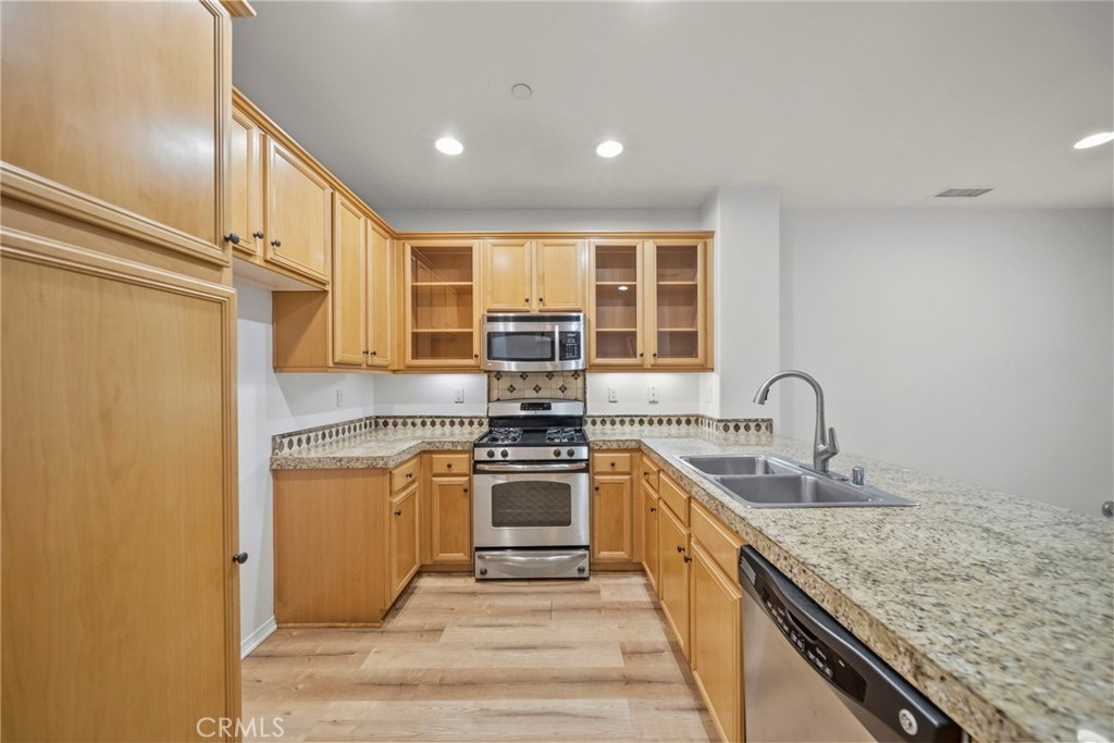 1690 Heywood C Property Photo 7