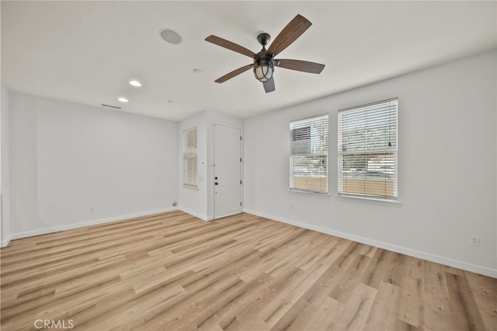 1690 Heywood C Property Photo 13