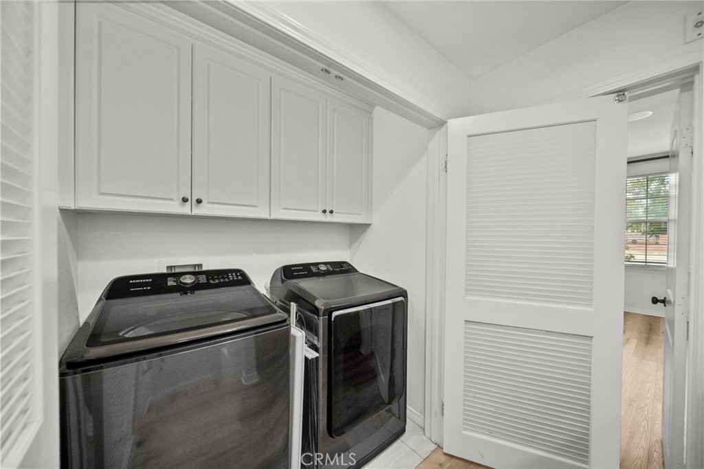 1690 Heywood C Property Photo 21