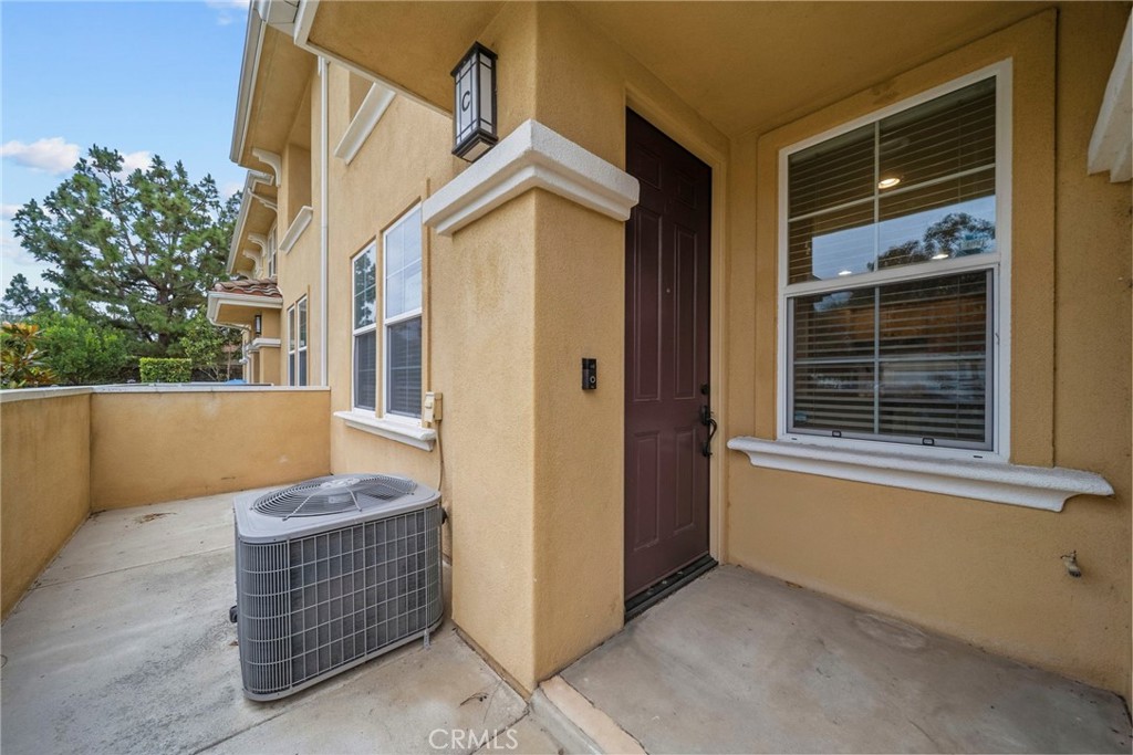 1690 Heywood C Property Photo 31