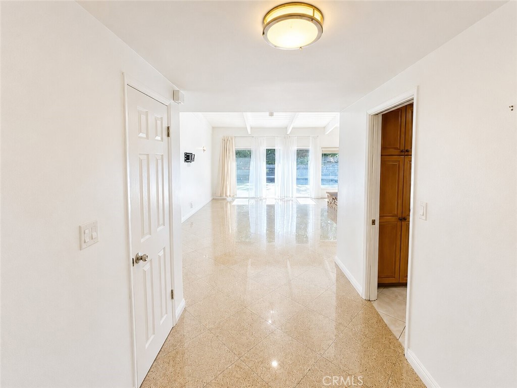24010 Hatteras Property Photo 4