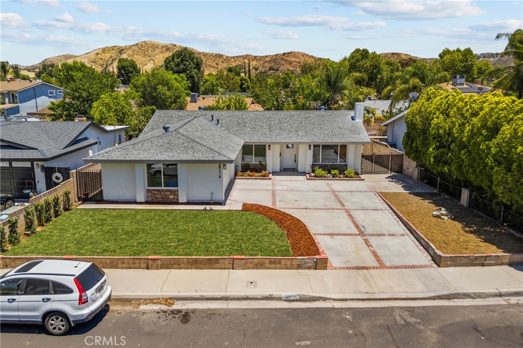 28116 Oaklar Property Photo 1
