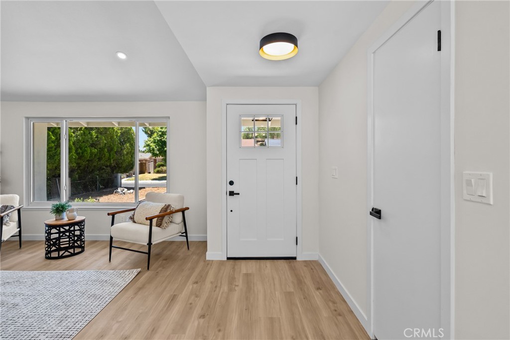 28116 Oaklar Property Photo 6