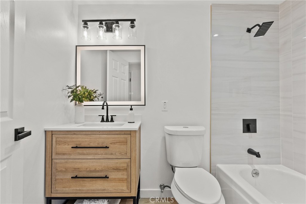 28116 Oaklar Property Photo 27