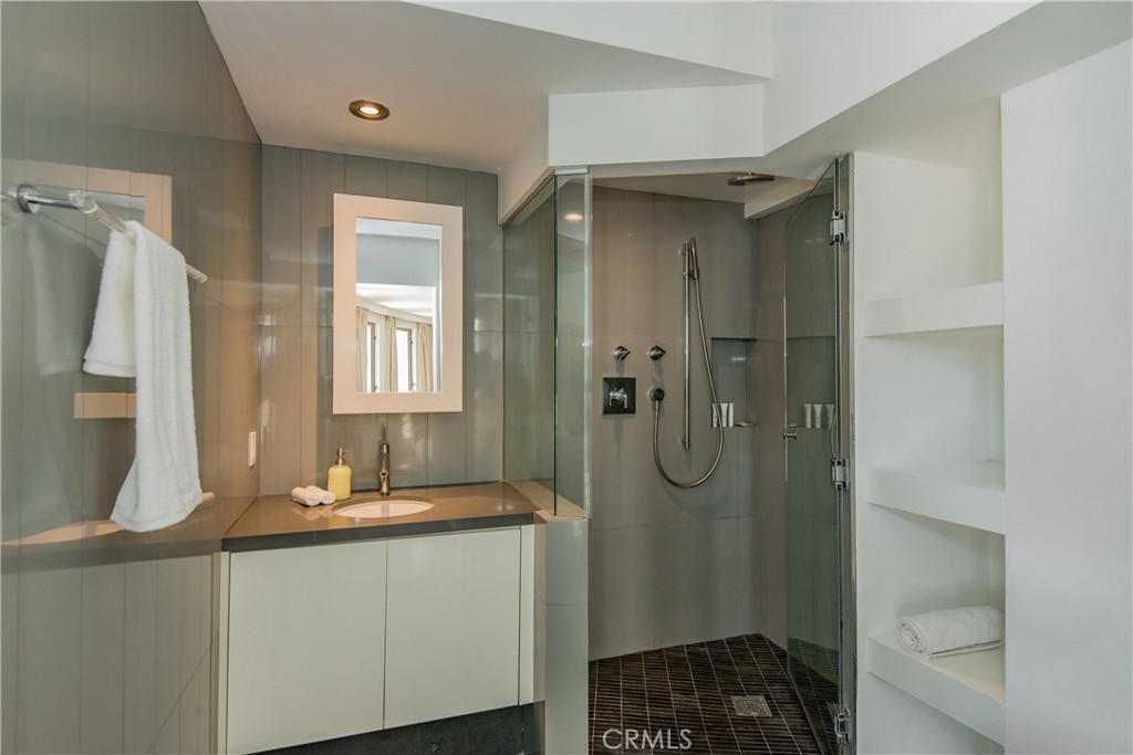 11 Marine Terrace 3 Property Photo 29