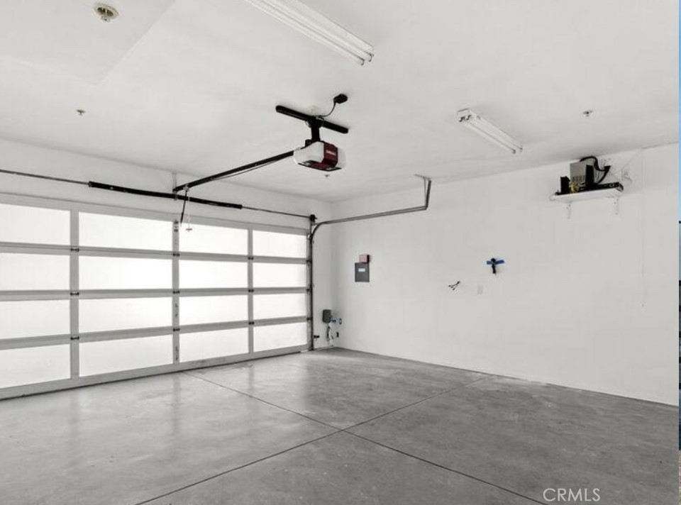 6422 Weidlake Property Photo 9