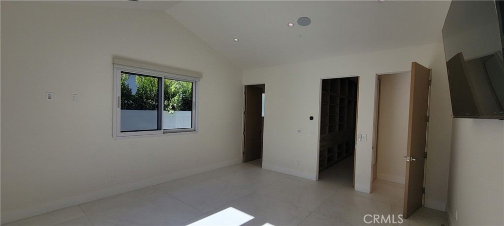 5061 Woodley Property Photo 16