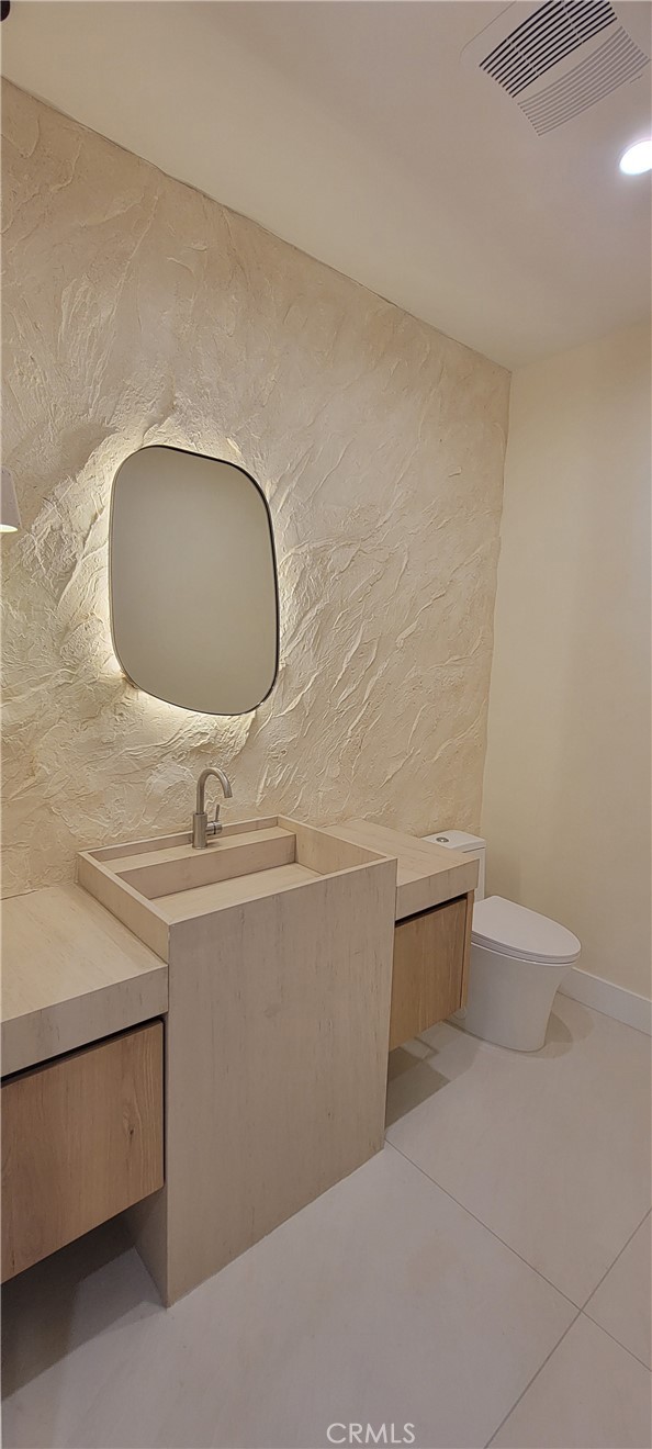 5061 Woodley Property Photo 20