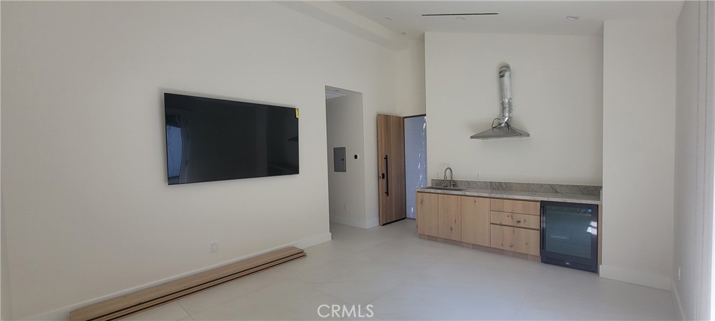 5061 Woodley Property Photo 22