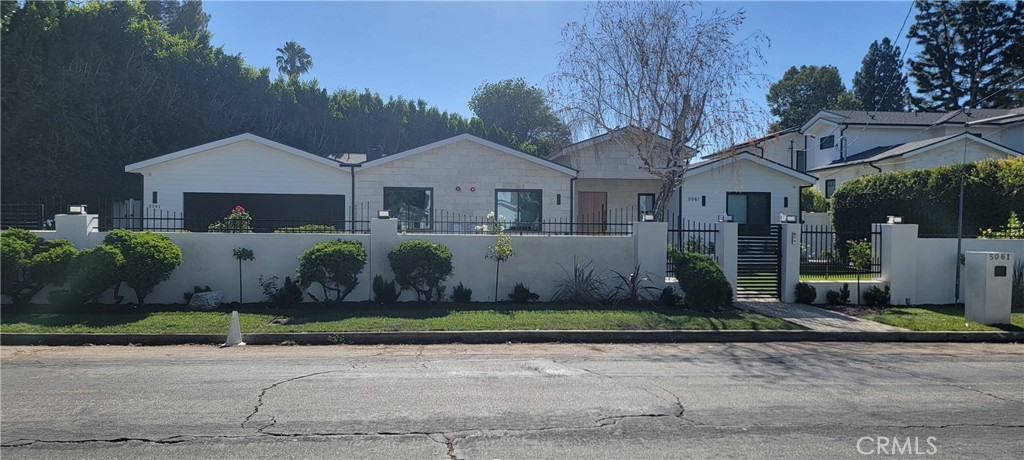 5061 Woodley Property Photo 31