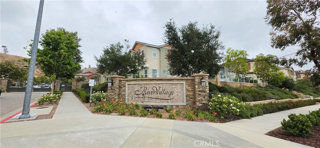22041 Barrington Way Property Photo 1