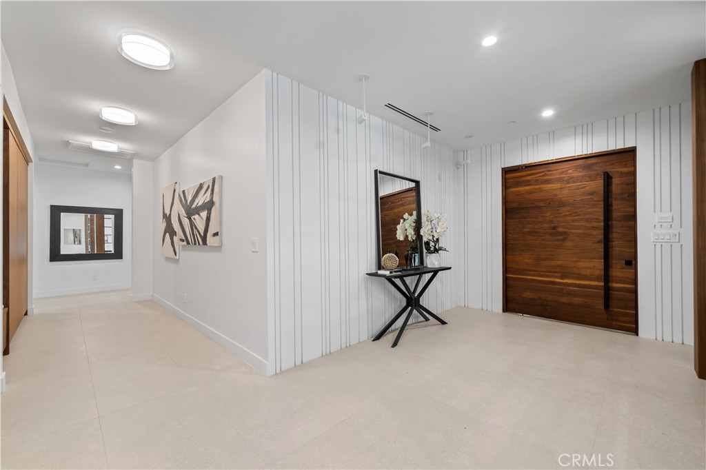 16105 Clear Oak Drive Property Photo 12