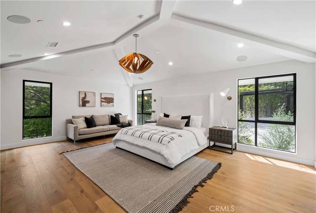 16105 Clear Oak Drive Property Photo 14