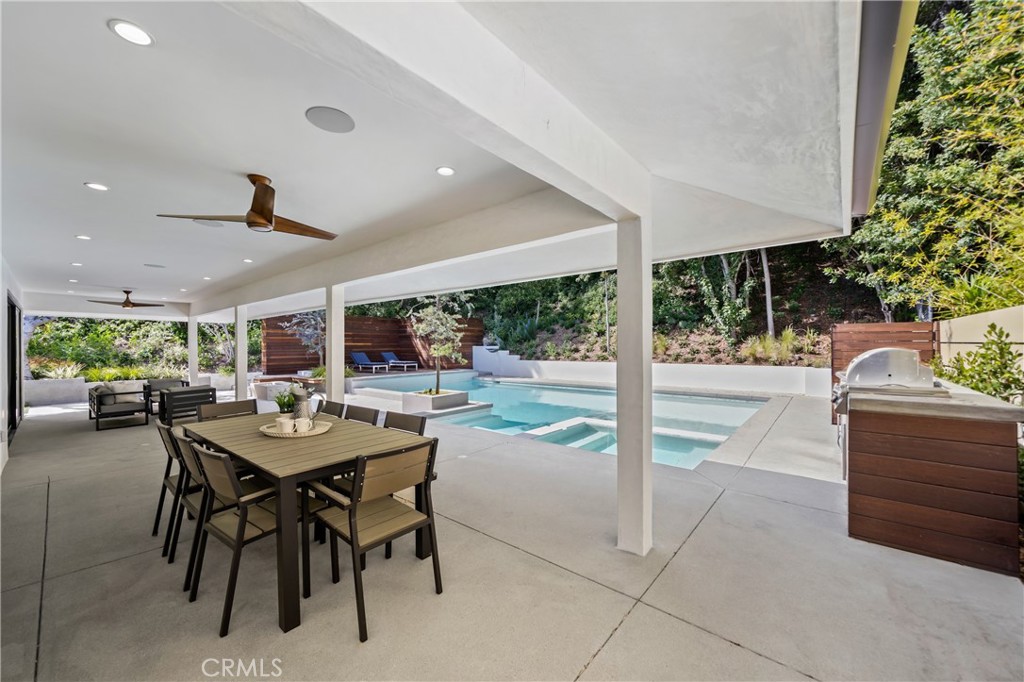 16105 Clear Oak Drive Property Photo 31