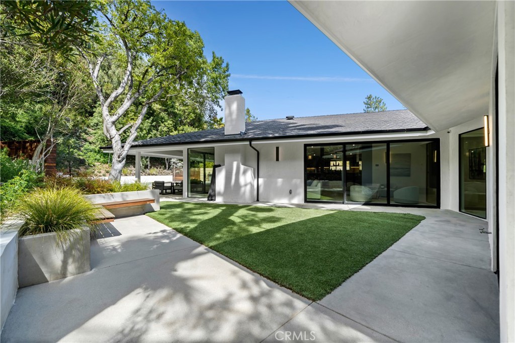 16105 Clear Oak Drive Property Photo 32