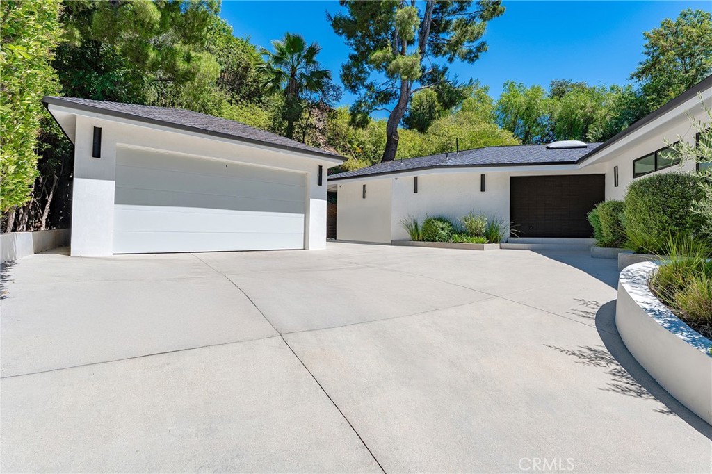 16105 Clear Oak Drive Property Photo 42