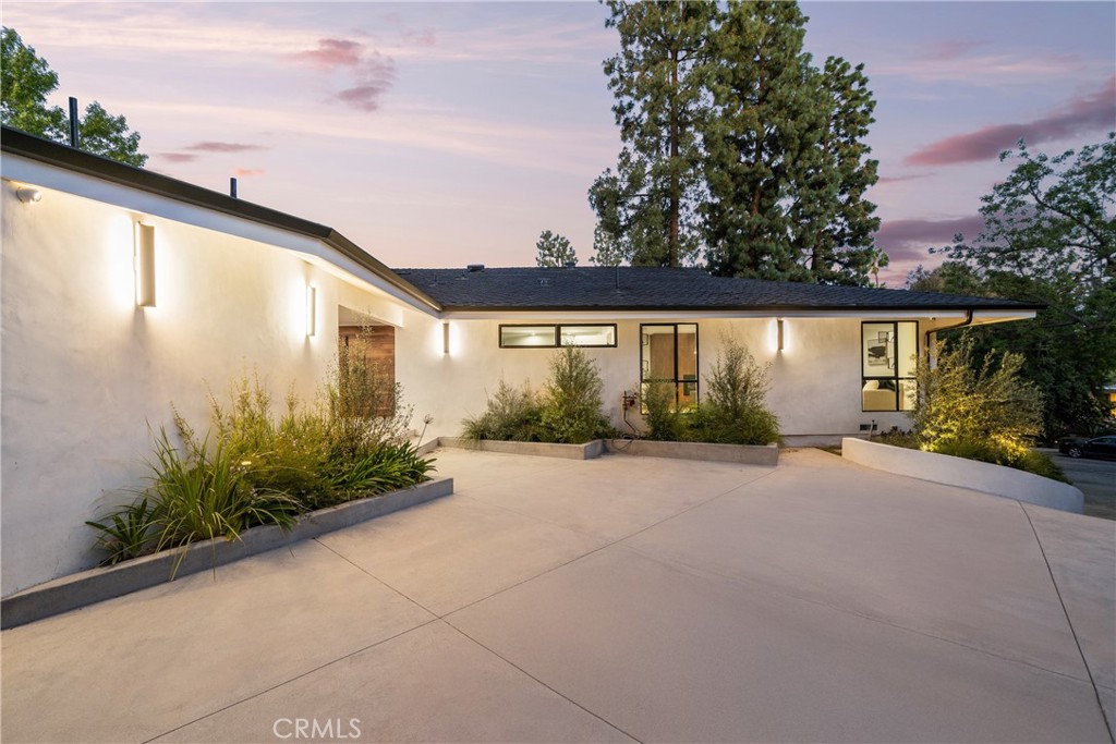 16105 Clear Oak Drive Property Photo 43