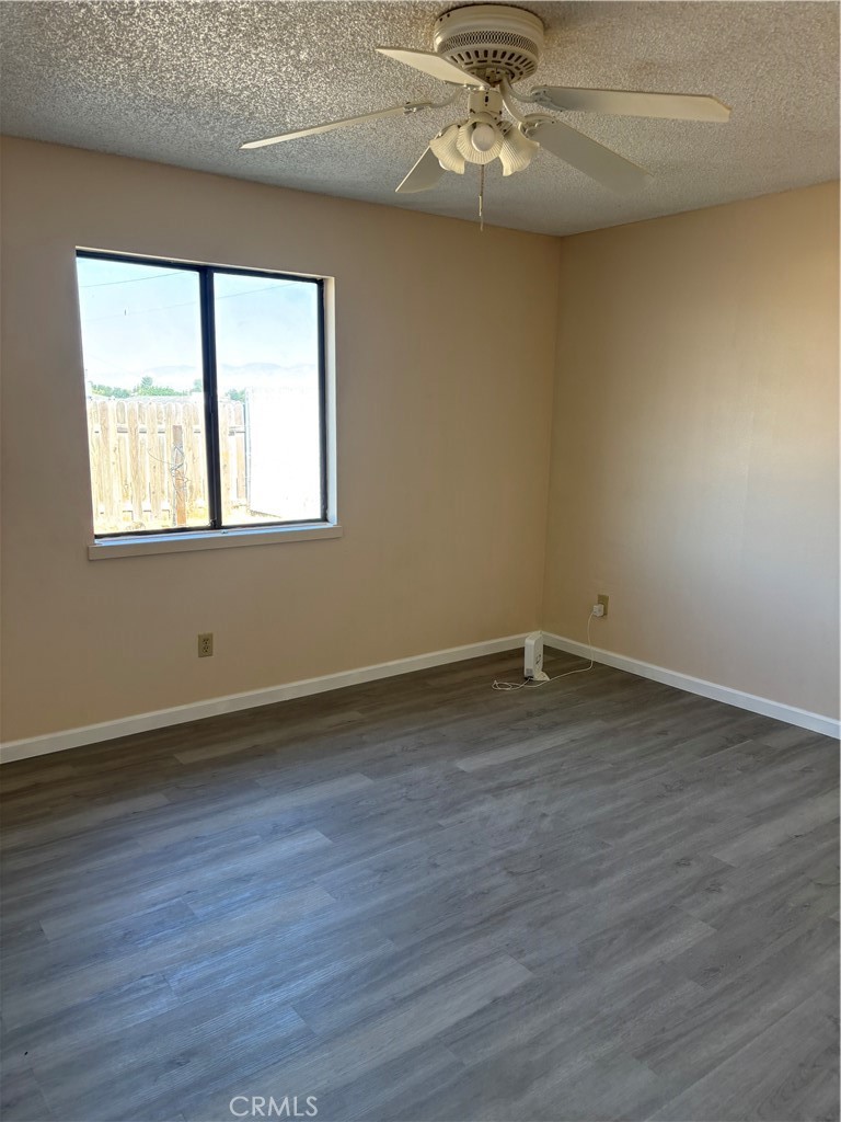 10611 Garibaldi Property Photo 4