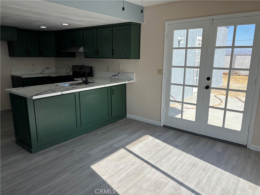 10611 Garibaldi Property Photo 16