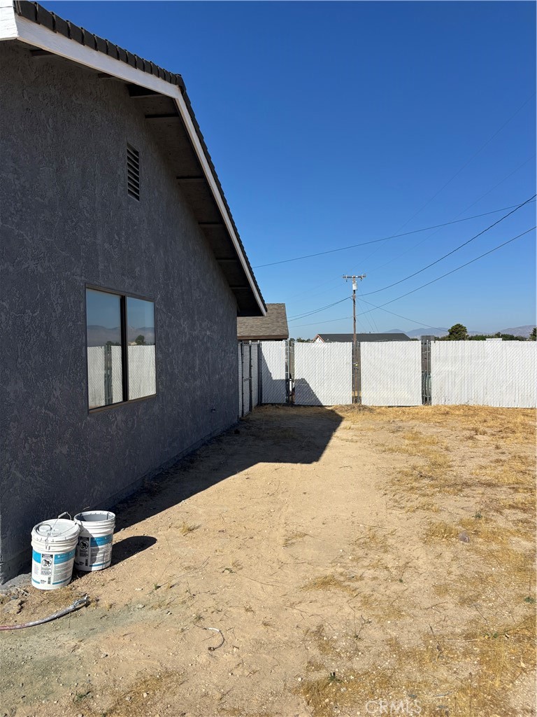 10611 Garibaldi Property Photo 24