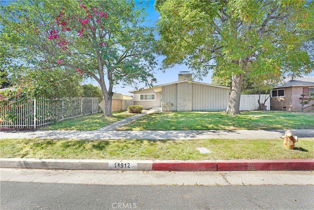 14912 Chatsworth Property Photo 2