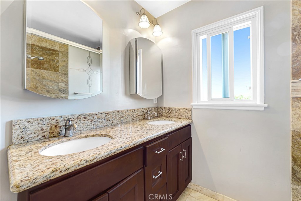 14912 Chatsworth Property Photo 13