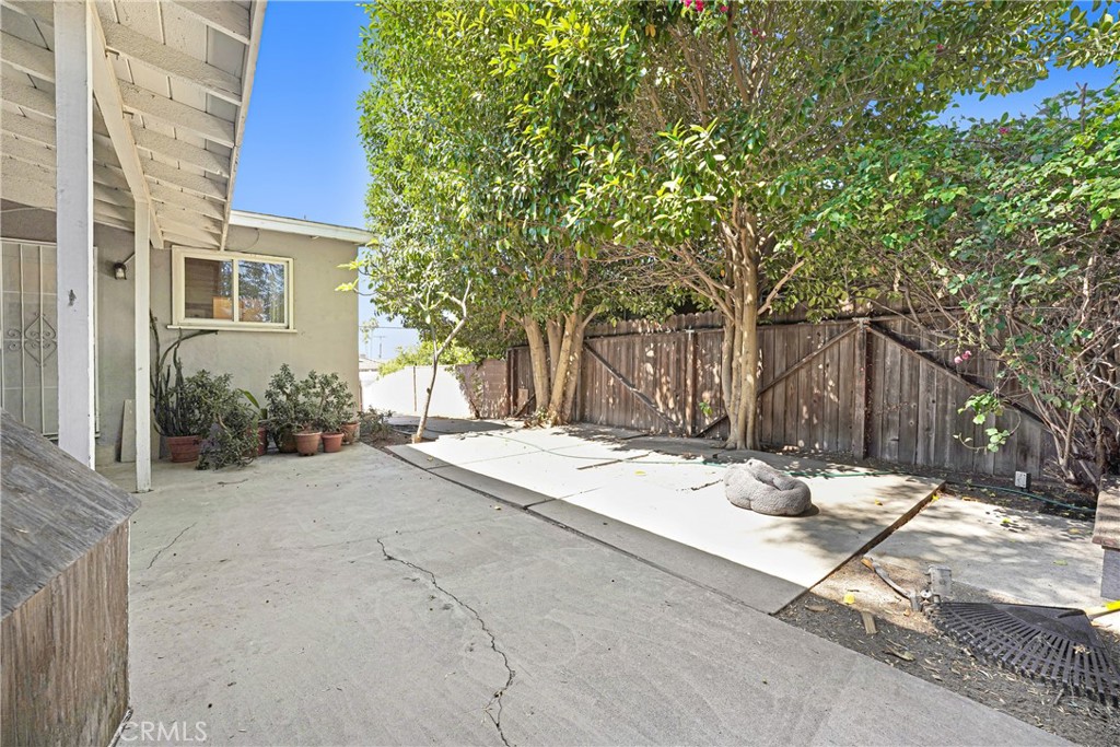 14912 Chatsworth Property Photo 17