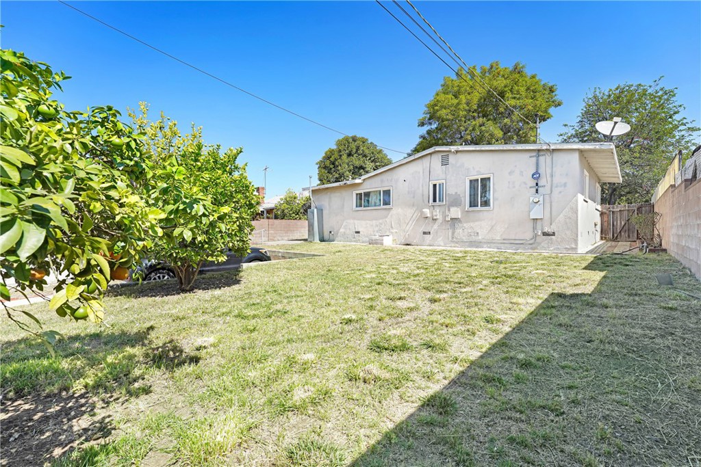 14912 Chatsworth Property Photo 22