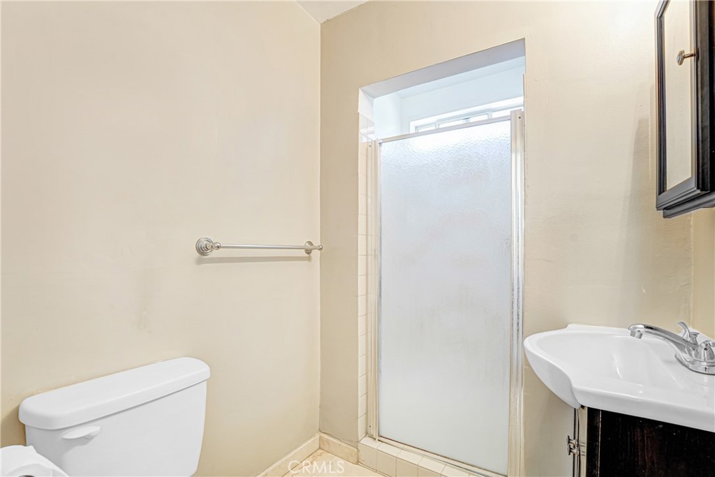 14912 Chatsworth Property Photo 25