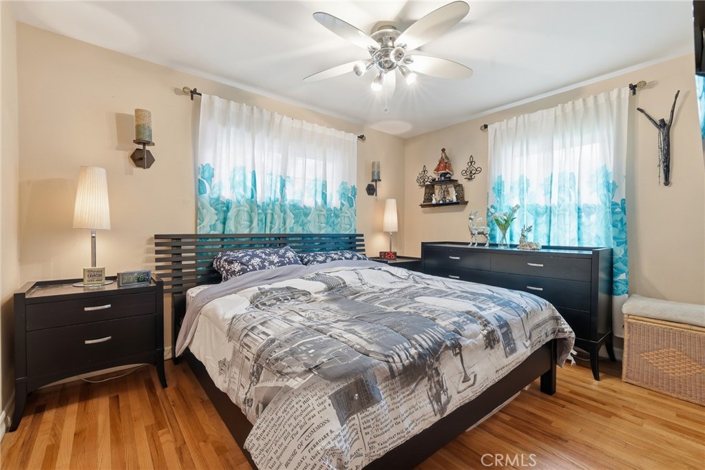 11130 Densmore Avenue Property Photo 6