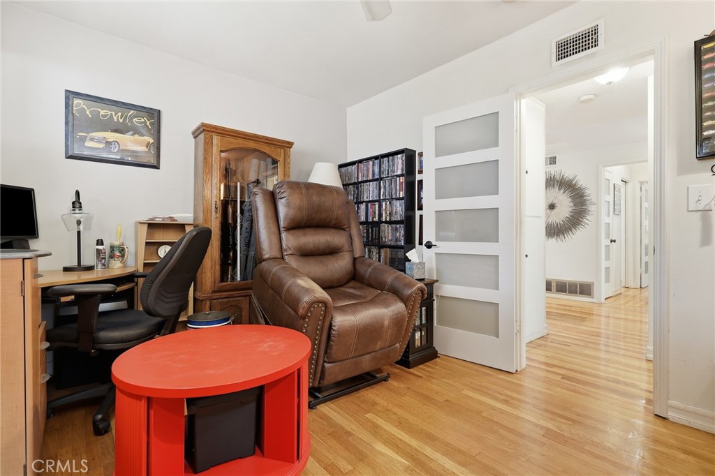 11130 Densmore Avenue Property Photo 13