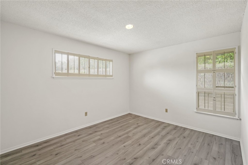 11803 Gerald Avenue Property Photo 19