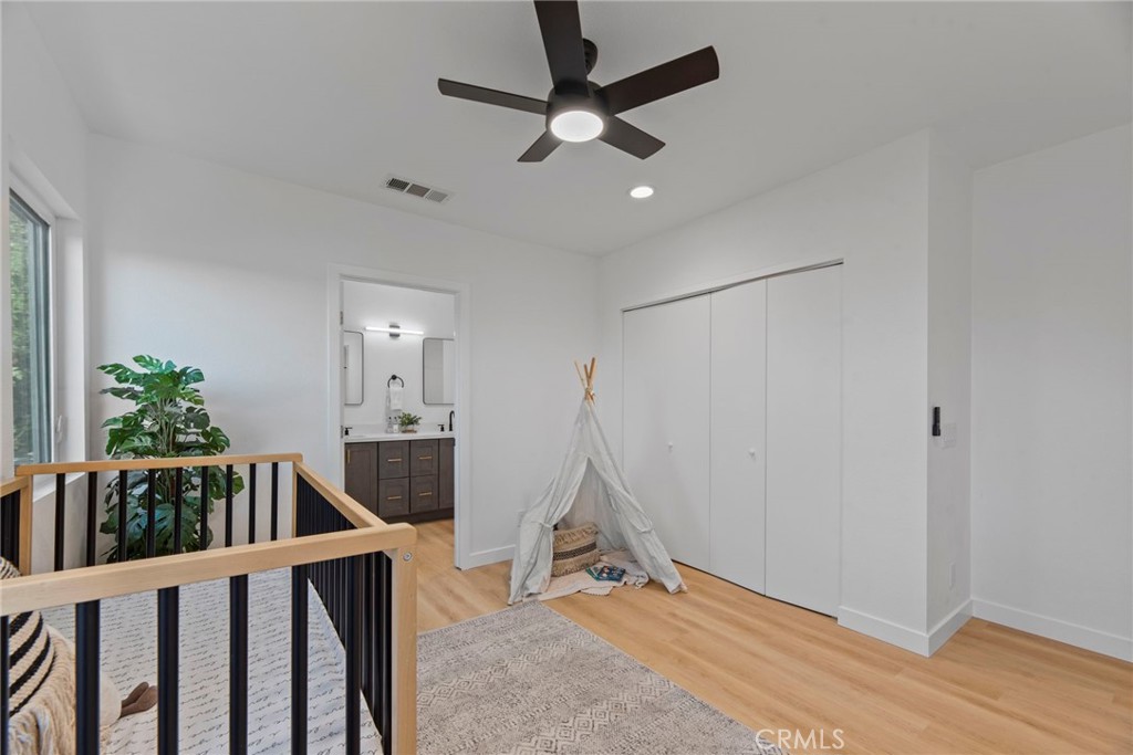 357 Cornwell Property Photo 23