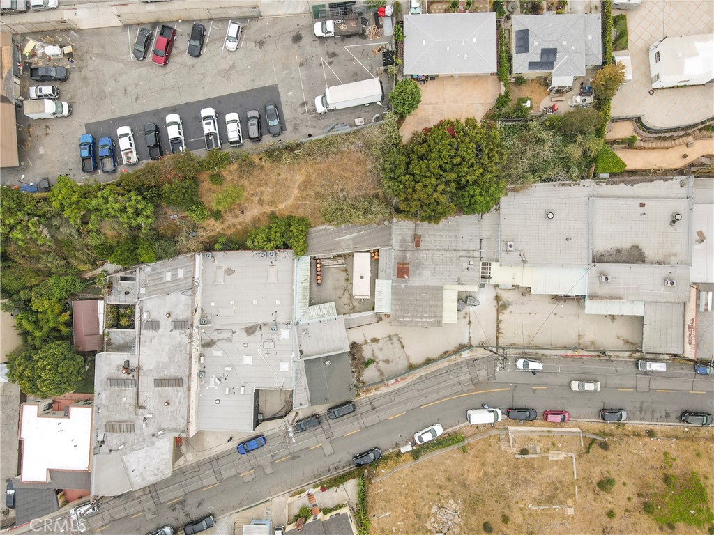 335 E Beach Avenue Property Photo 12