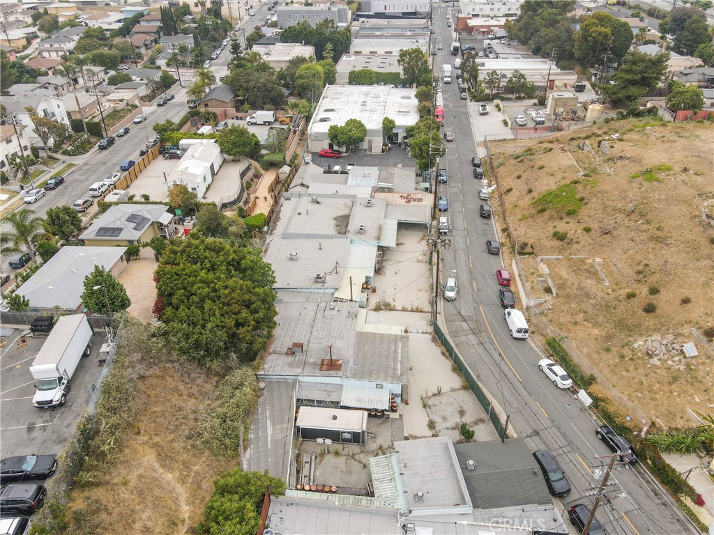 335 E Beach Avenue Property Photo 17