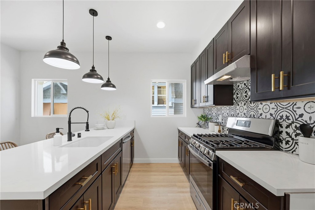 1189 Crenshaw Property Photo 4