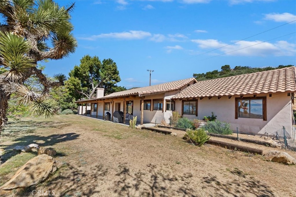 9060 Yucca Hills Road Property Photo 1