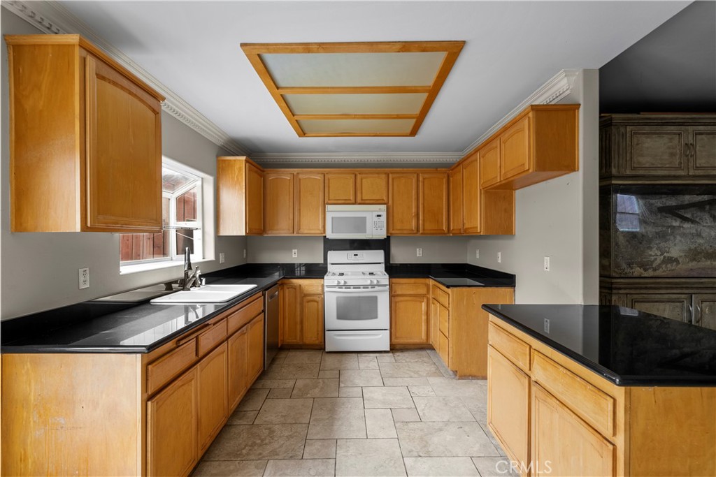 17779 Merridy Property Photo 10
