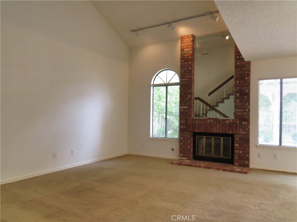 19424 Crystal Ridge Lane Property Photo 6