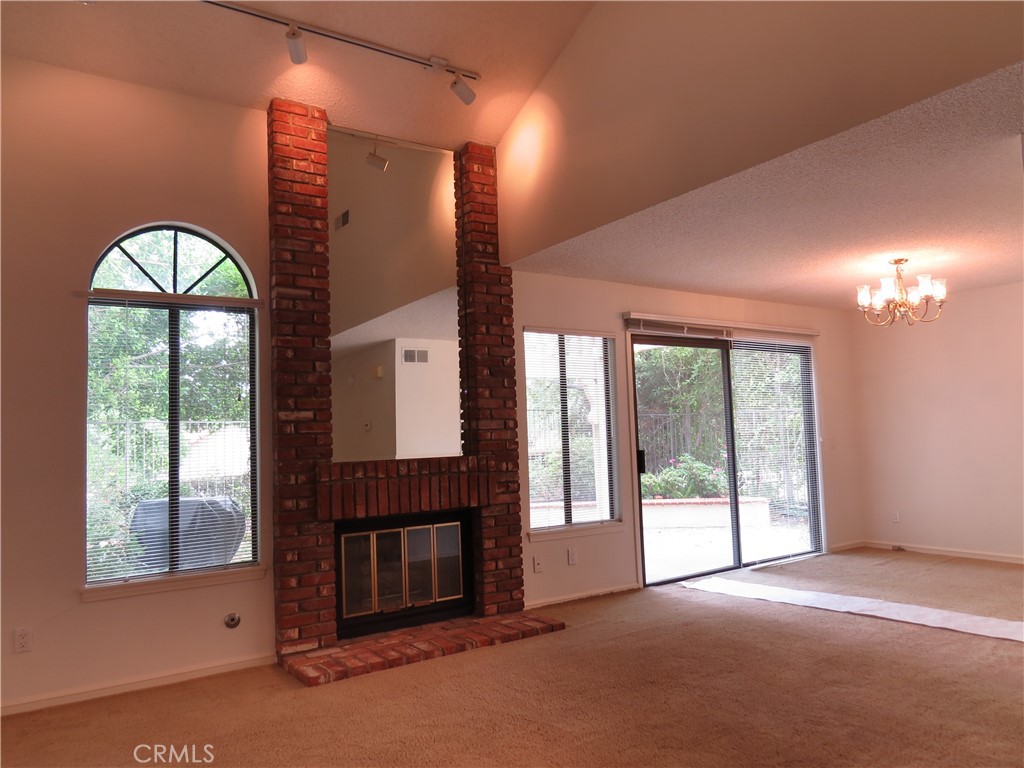 19424 Crystal Ridge Lane Property Photo 7