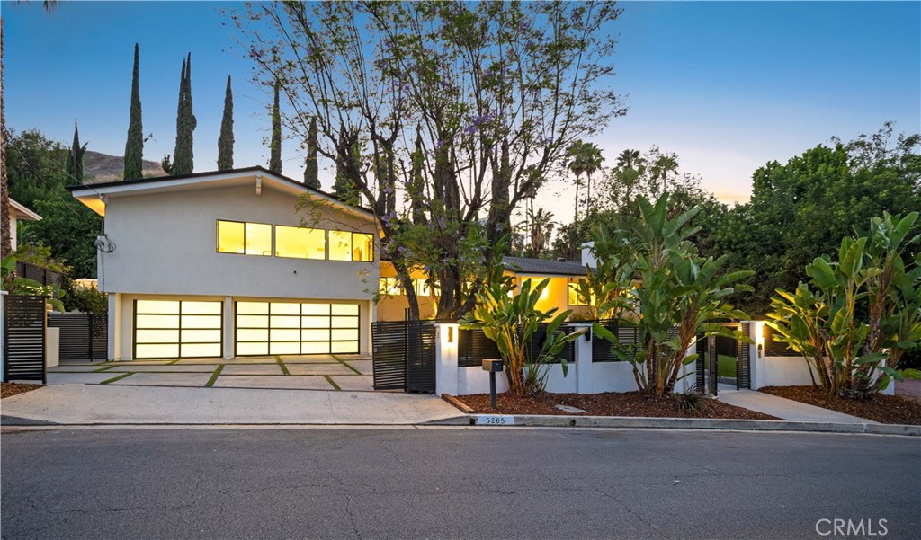 5265 Del Moreno Drive Property Photo 1