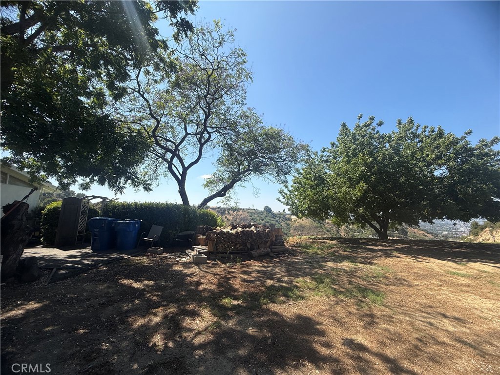 3511 Beverly Glen Boulevard Property Photo 3
