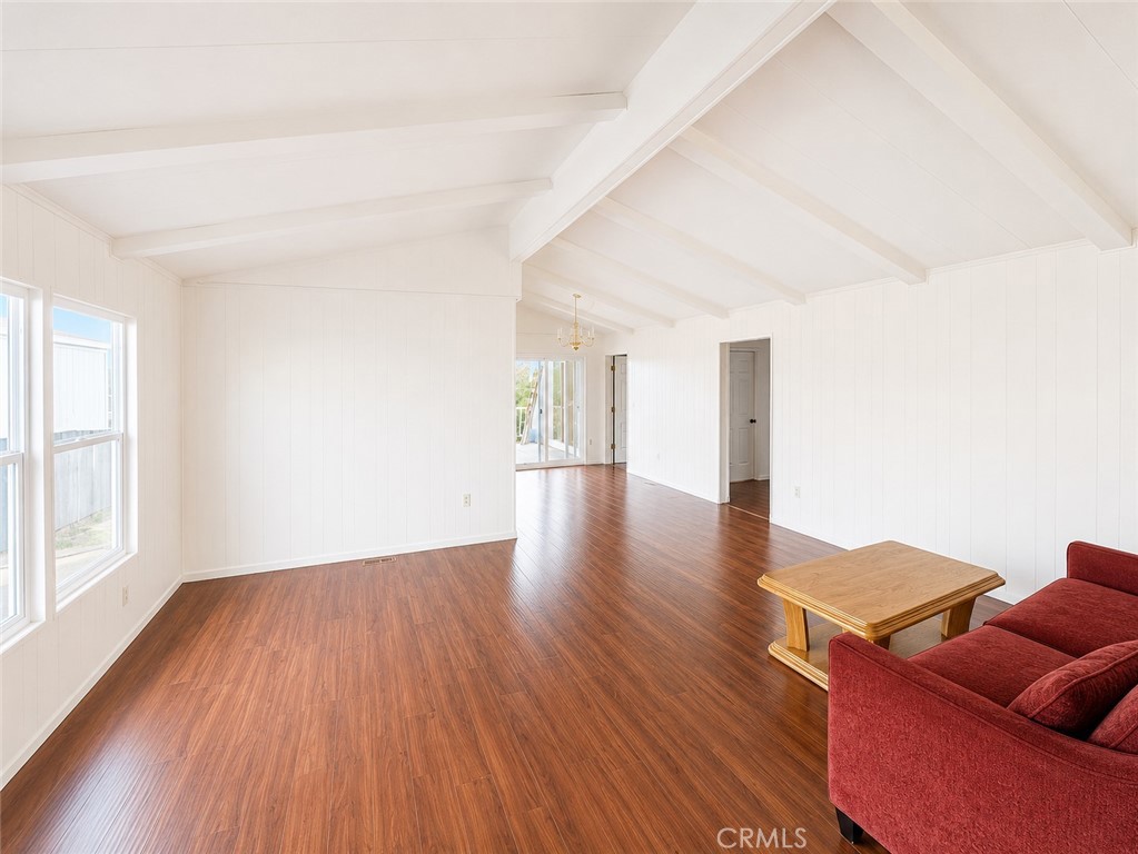 15455 Glenoaks Boulevard 226 Property Photo 2