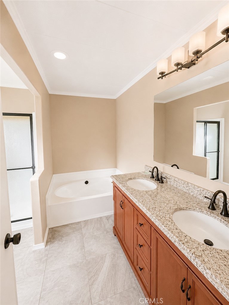 15455 Glenoaks Boulevard 226 Property Photo 3