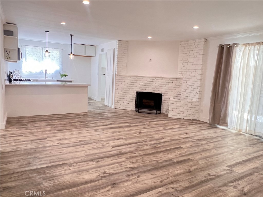 6141 Dalecrest Avenue Property Photo 2