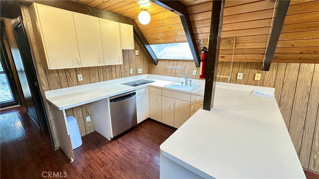 1716 Zion Way Property Photo 3