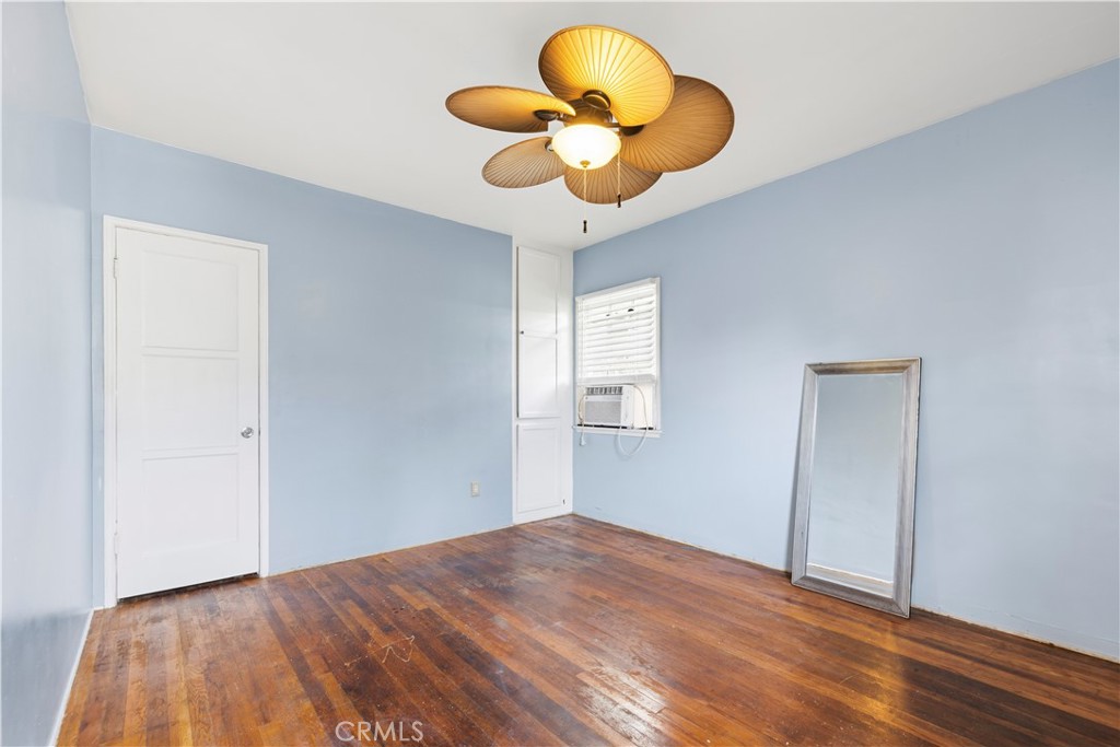 527 E Maple Property Photo 21
