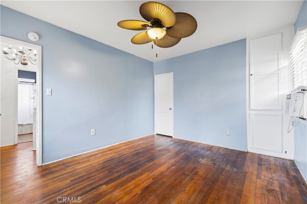 527 E Maple Property Photo 22
