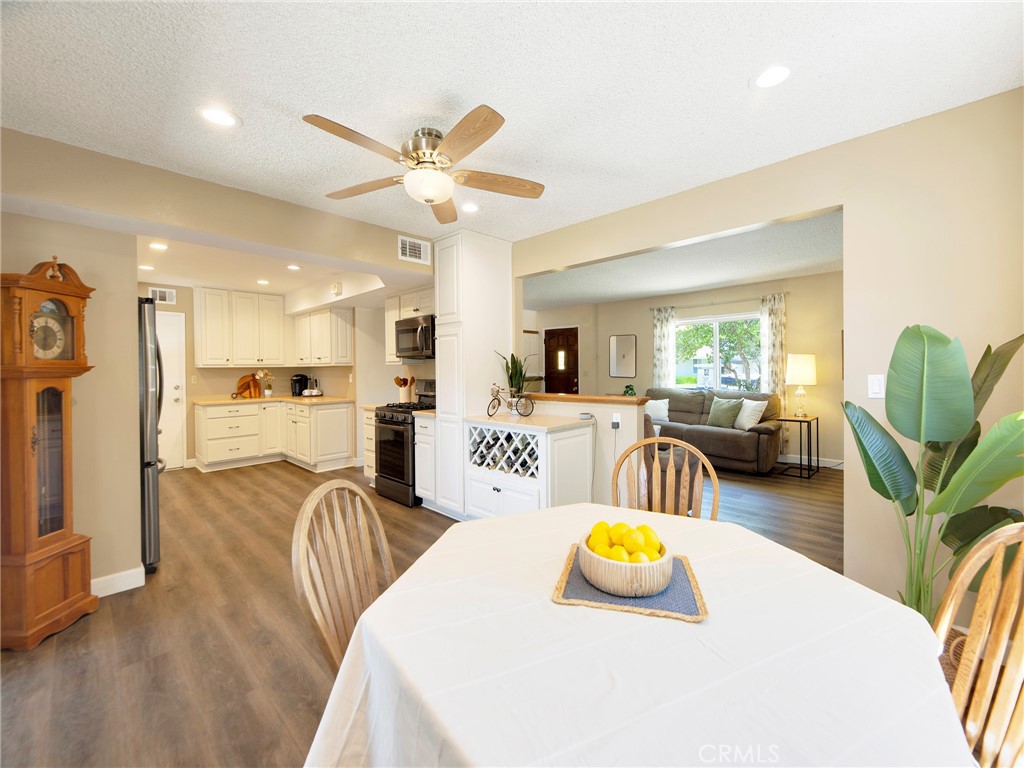 27727 Stardale Property Photo 11
